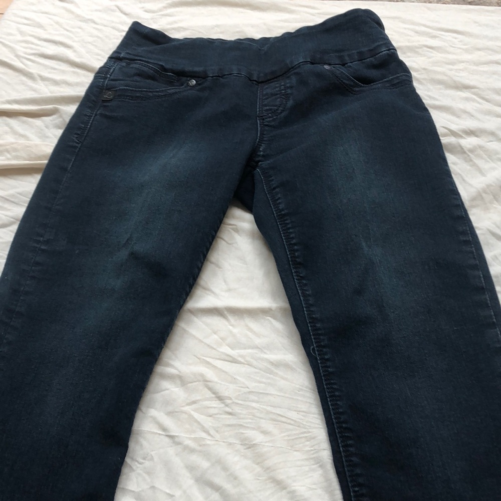 Women crop jeans